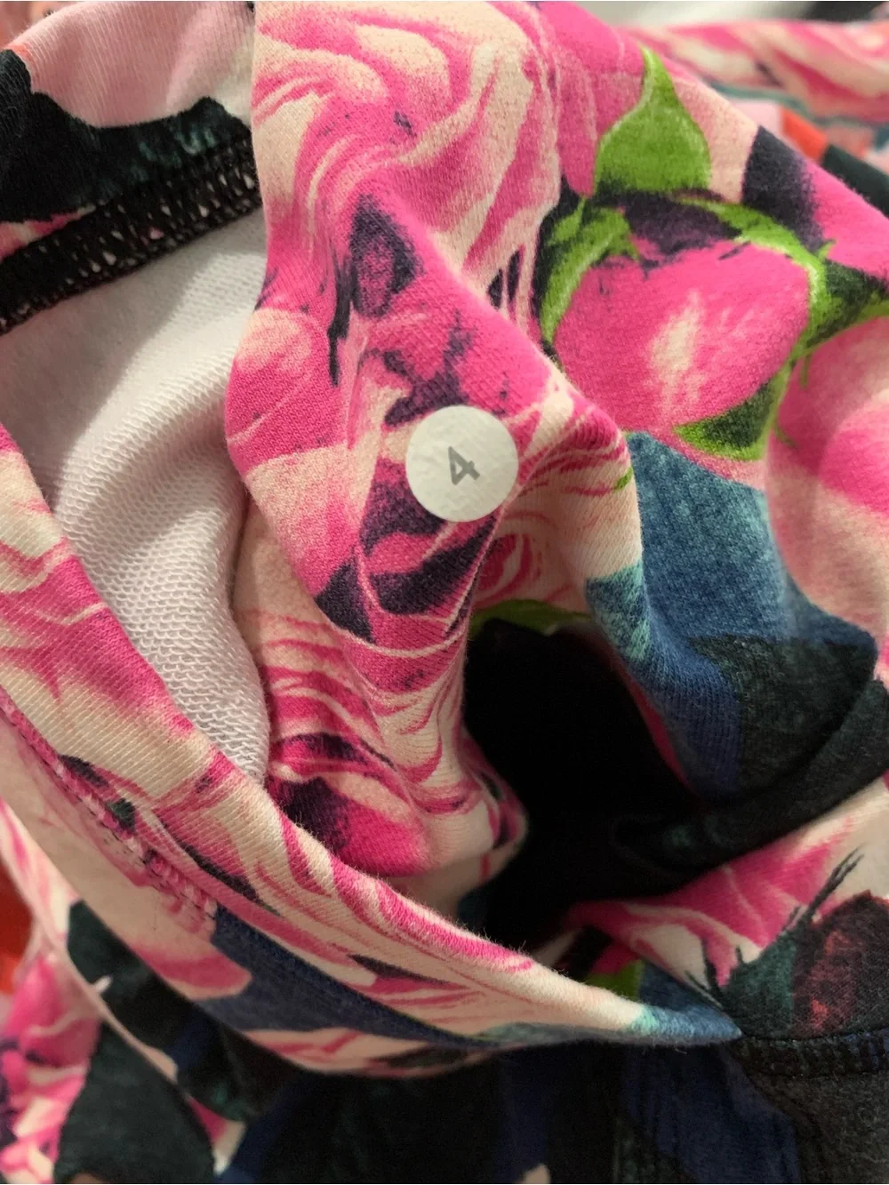 Lululemon Hold Your‎ Om Secret Garden Black Pink Size 4 Jacket